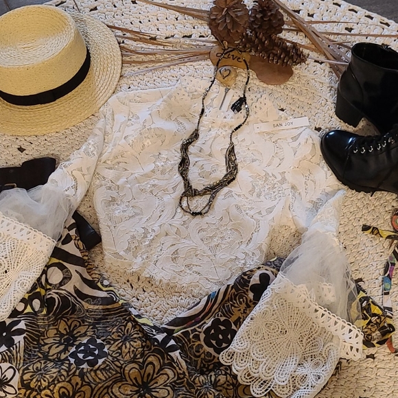 NWT BO HO WHITE LACE TOP MEDIUM - Picture 6 of 16